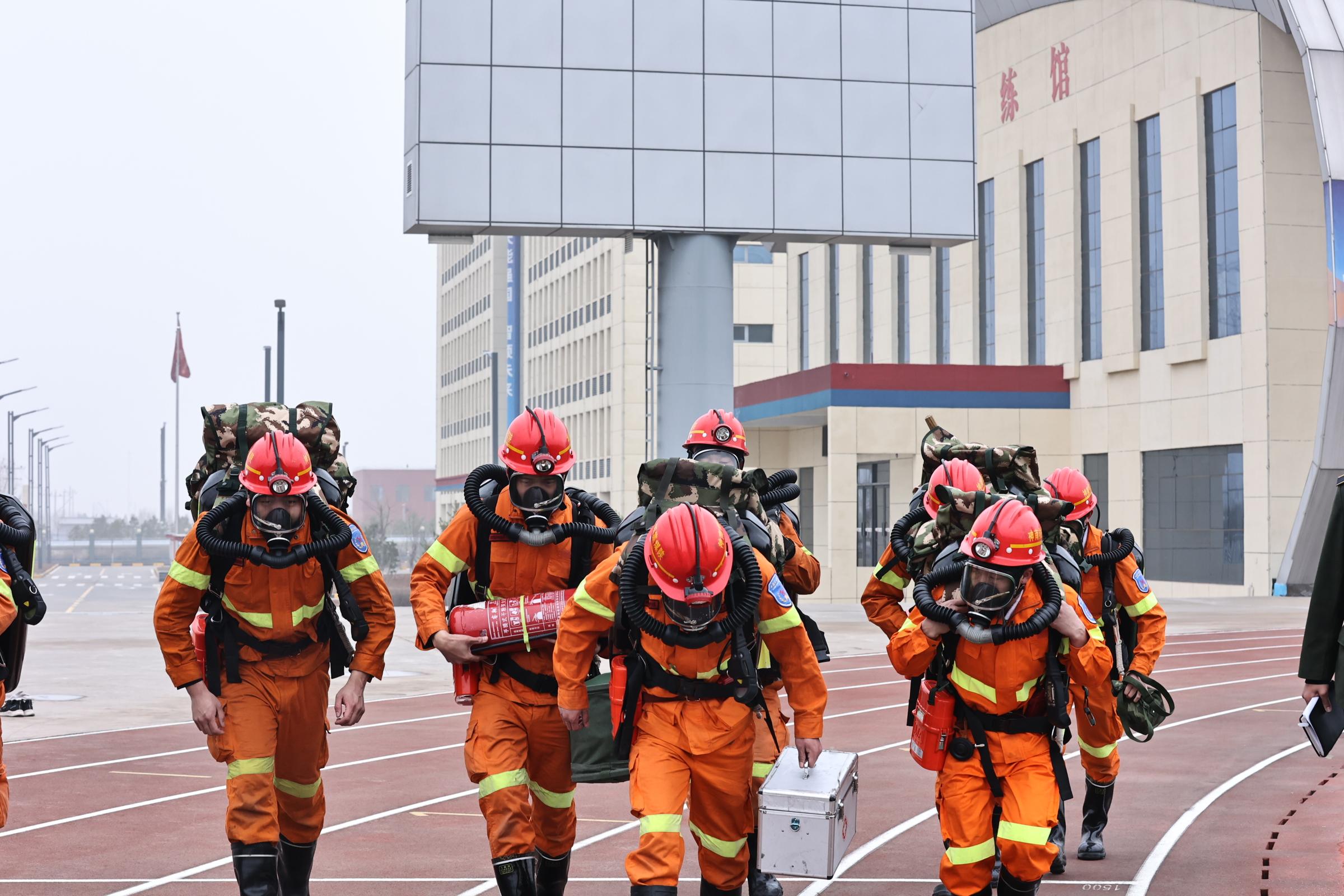 旋翼之下生命之上(图1)