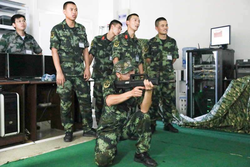 美军推演显示：055驱逐舰加两艘无人艇可对抗八艘伯克3驱逐舰(图1)