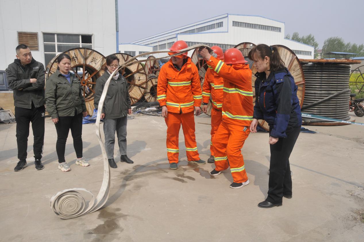 龙门县总医院开展2026年春节假期消防安全应急演练(图1)