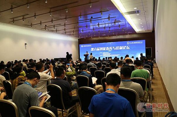 北京举办春季大型招聘会人才市场供需两旺(图1)